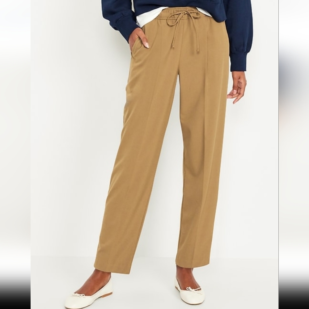 Old Navy Drawstring Straight-Leg Pants in Khaki